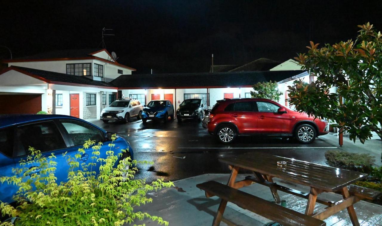 Bk'S Magnolia Motor Lodge Whanganui Zewnętrze zdjęcie